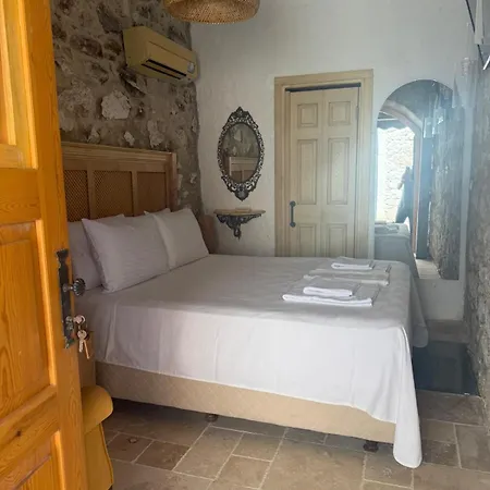 1881 Halil Efendi מלון *