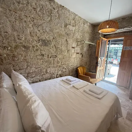 Otel 1881 Halil Efendi Çeşme